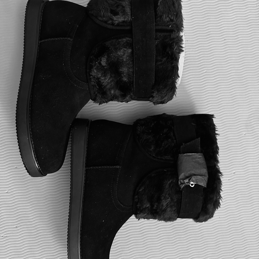 Guess Black Faux Fur Winter Boots